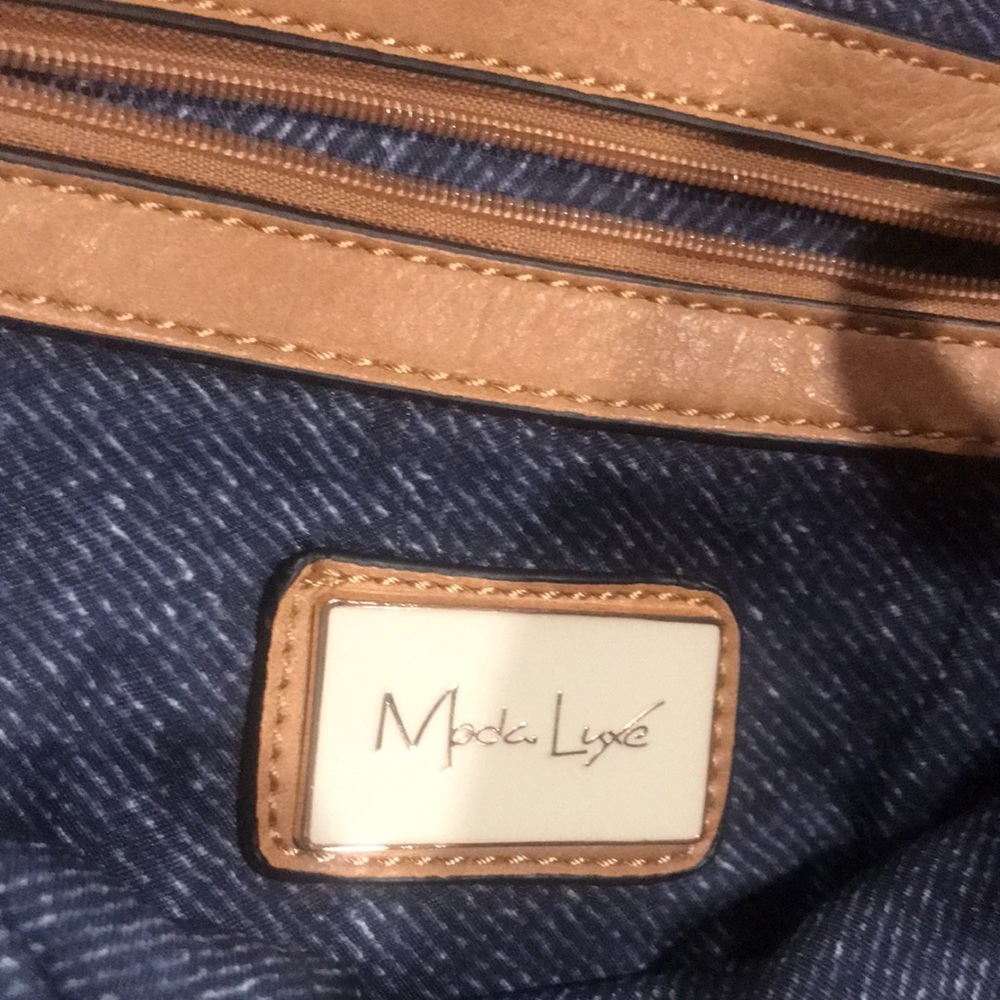 Moda Luxe Hobo CrossbodyHand Bag - Picture 5 of 15